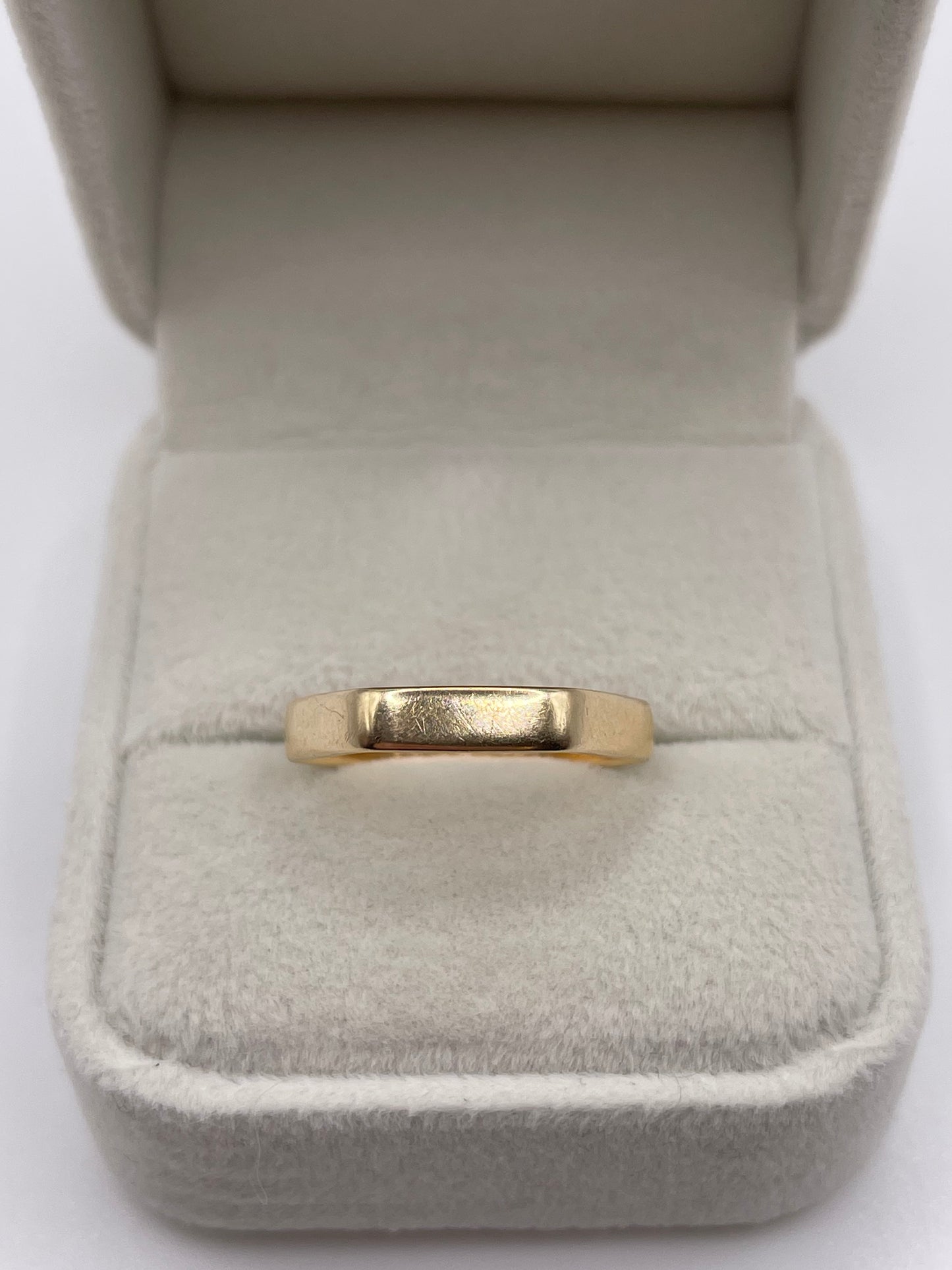 9ct gold band