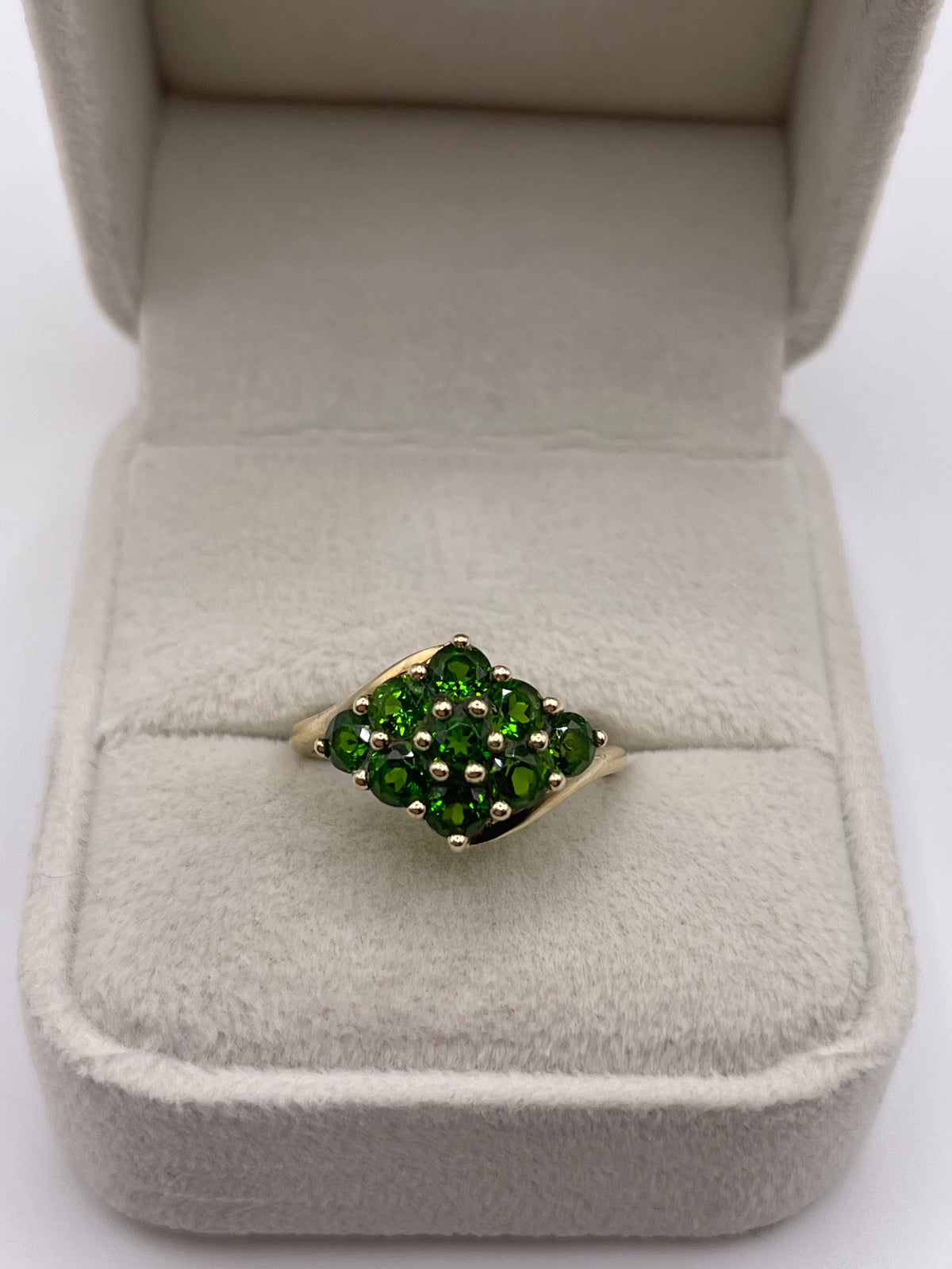 9ct gold diopside cluster ring