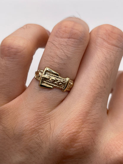 9ct gold buckle ring