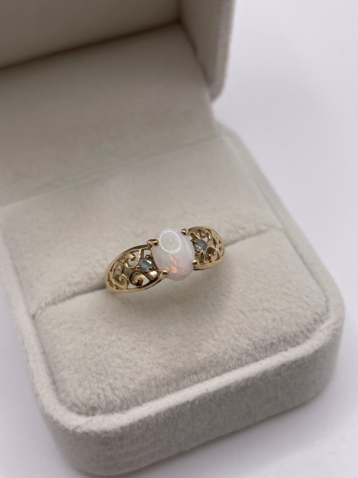 9ct gold opal and alexandrite ring