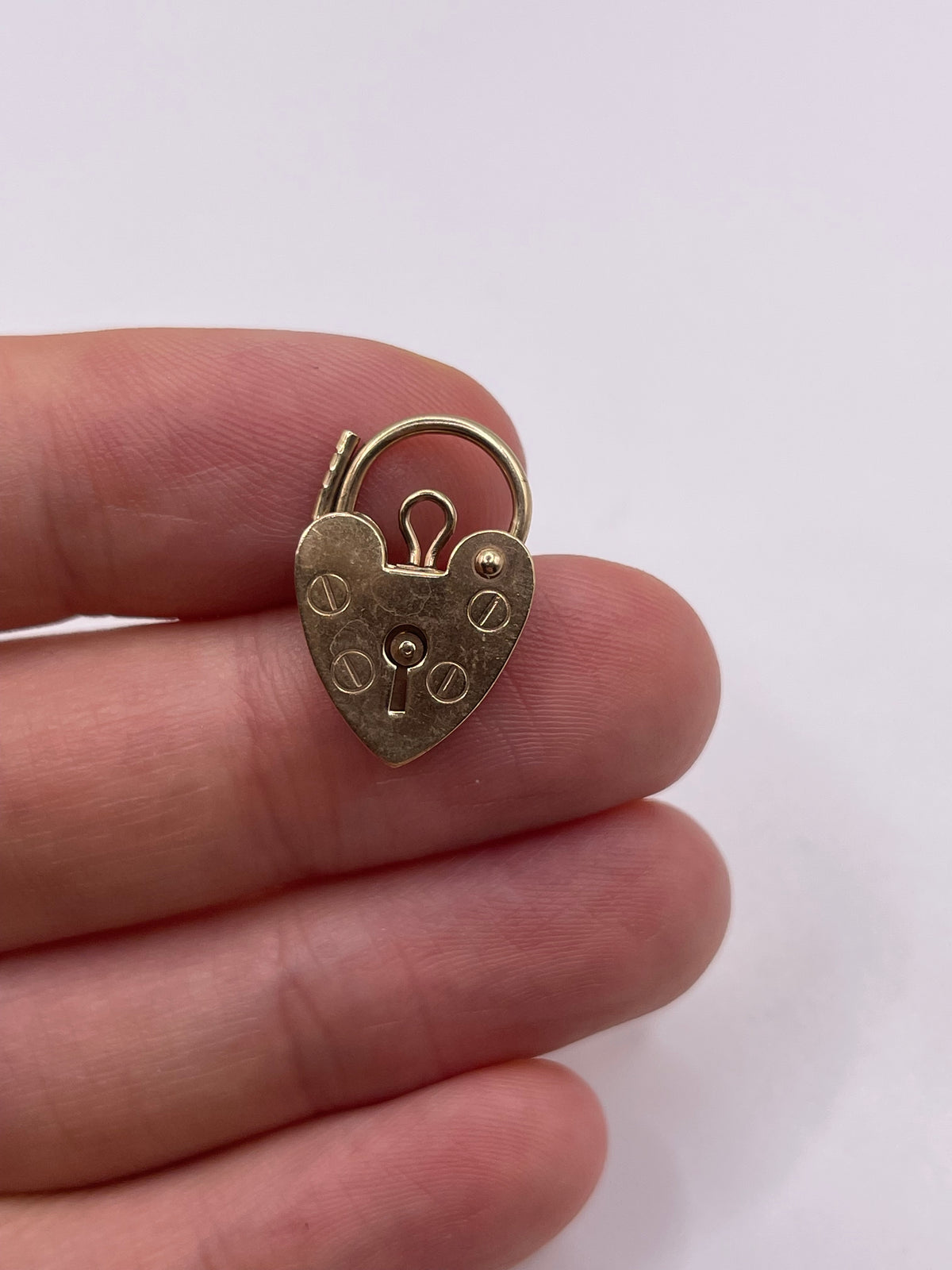 9ct gold padlock 9
