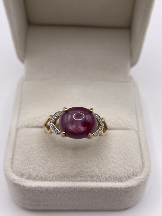 9ct gold star ruby and diamond ring