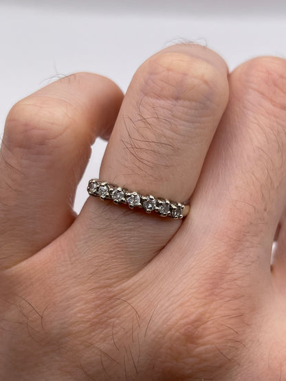 9ct white gold 33 point diamond ring