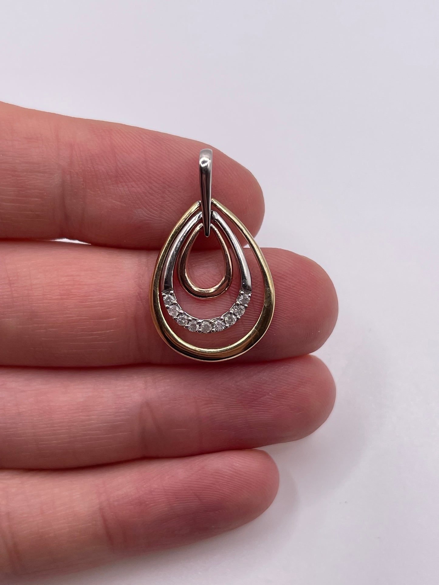 9ct tri gold diamond pendant