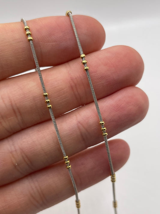 18ct two tone gold chain 98