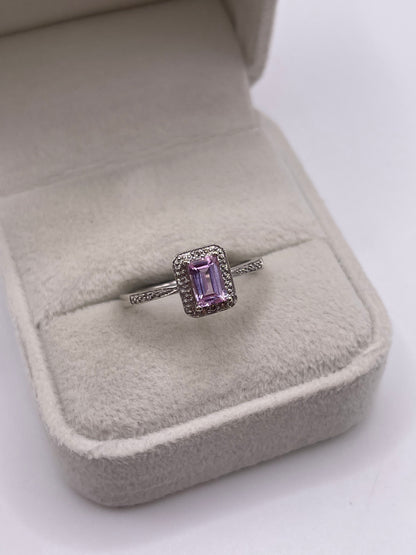 9ct white gold pink topaz and diamond ring