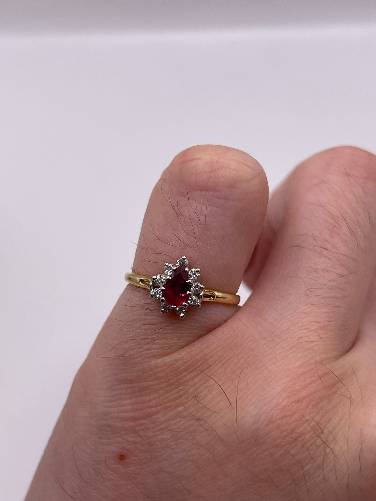 18ct gold ruby and diamond ring