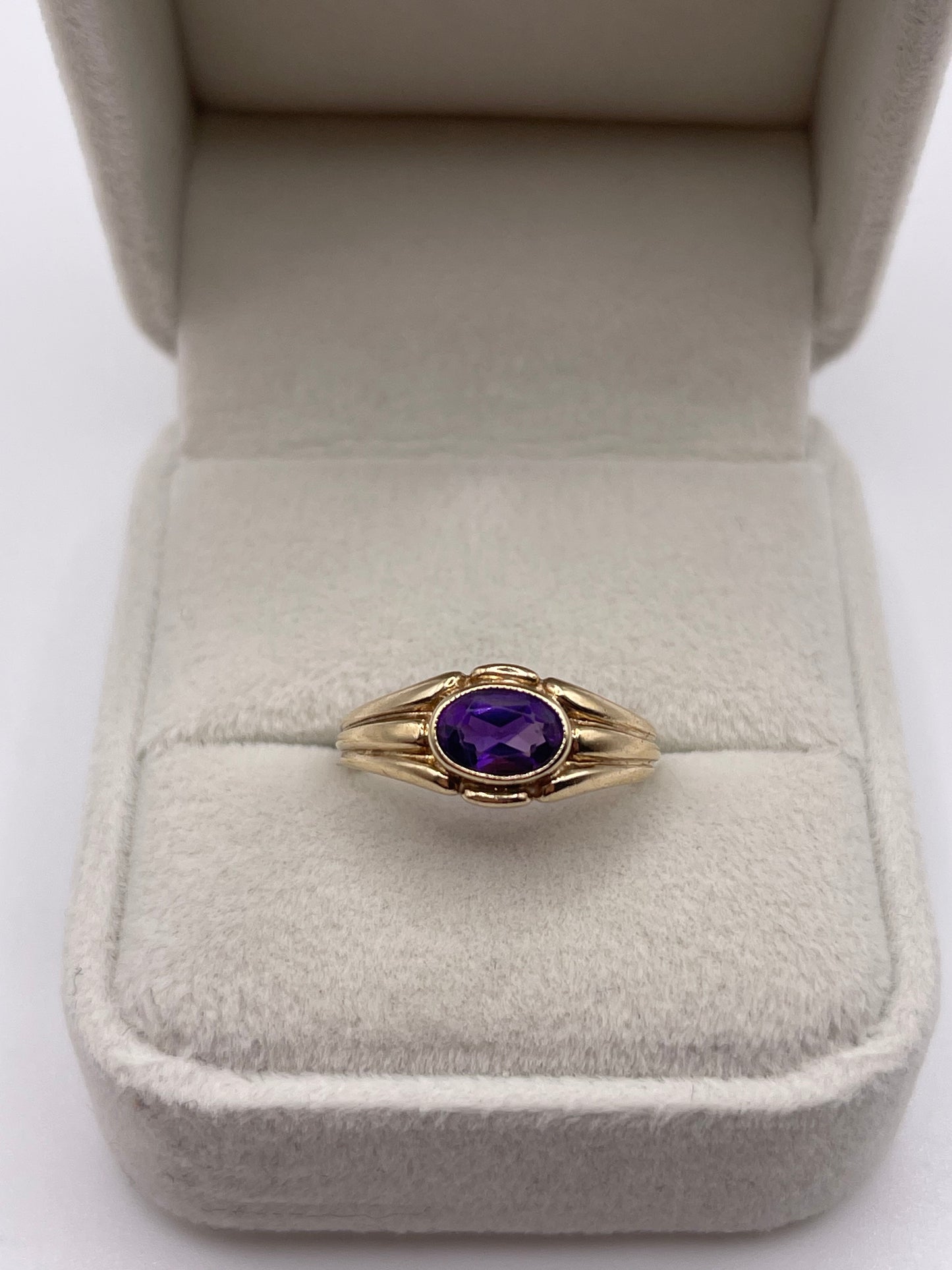 9ct gold amethyst ring
