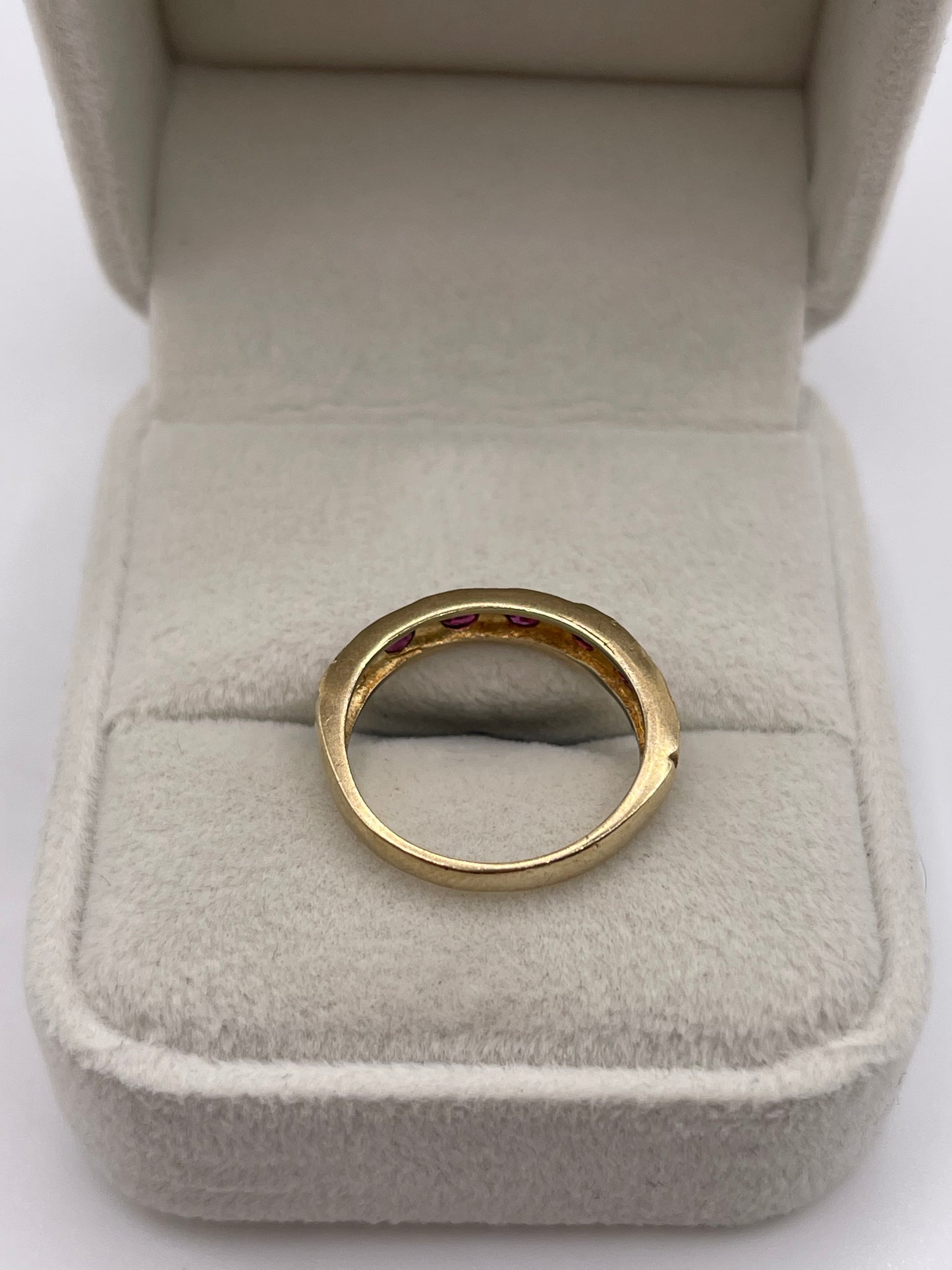 9ct gold ruby ring