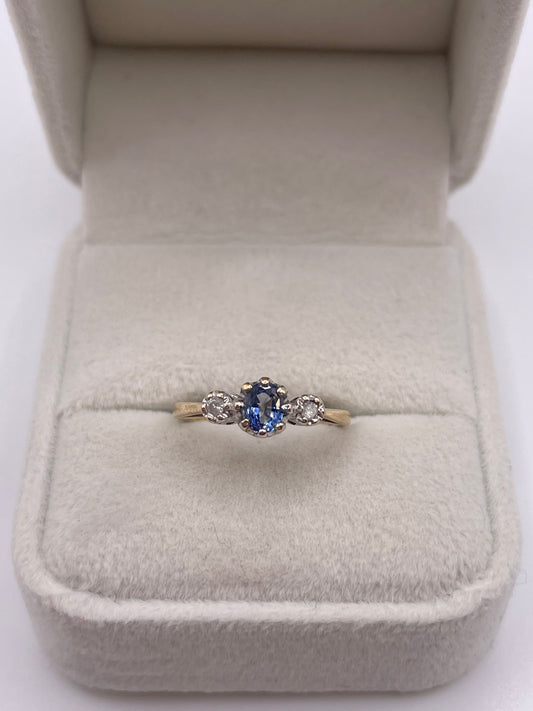 9ct gold sapphire and diamond ring