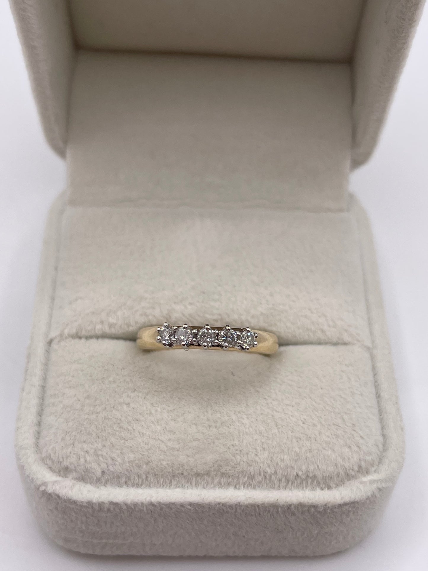9ct gold diamond cluster ring