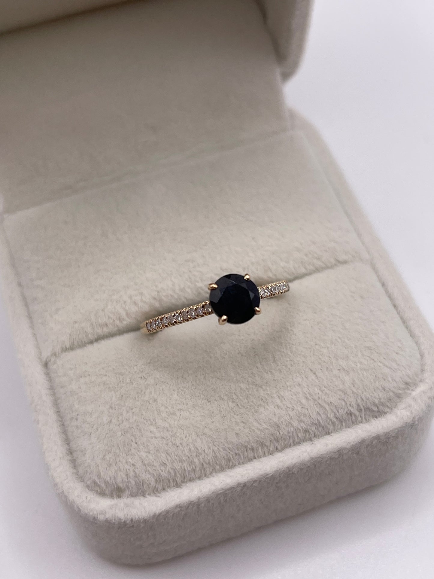 9ct gold sapphire and diamond ring