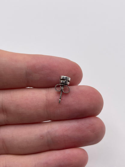 9ct white gold single diamond earring