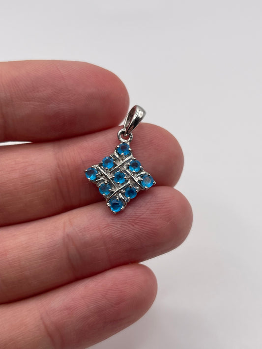 9ct white gold blue apatite pendant