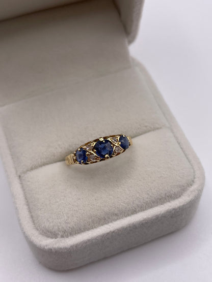 18ct gold diamond cluster ring