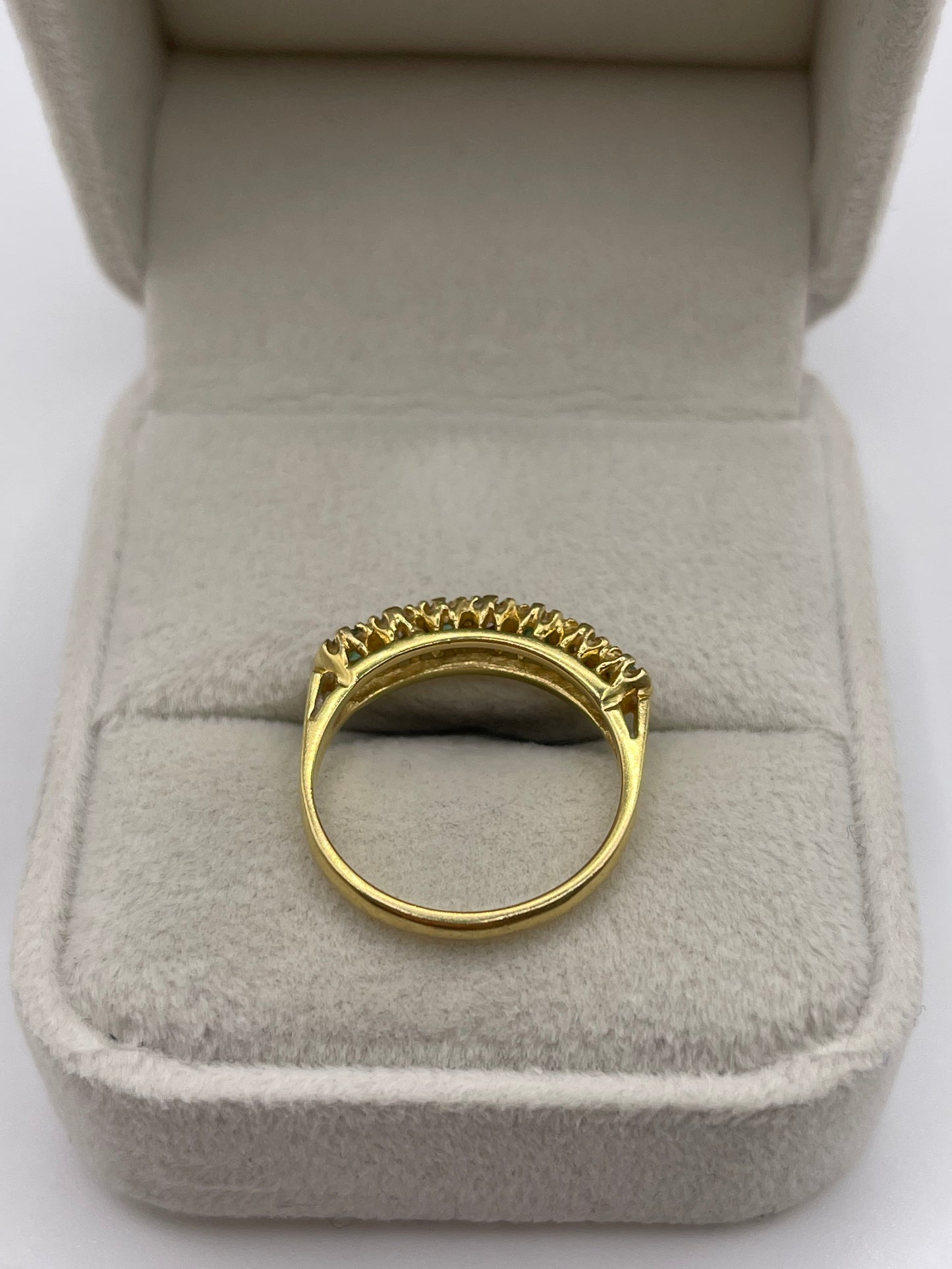 18ct gold emerald and diamond ring