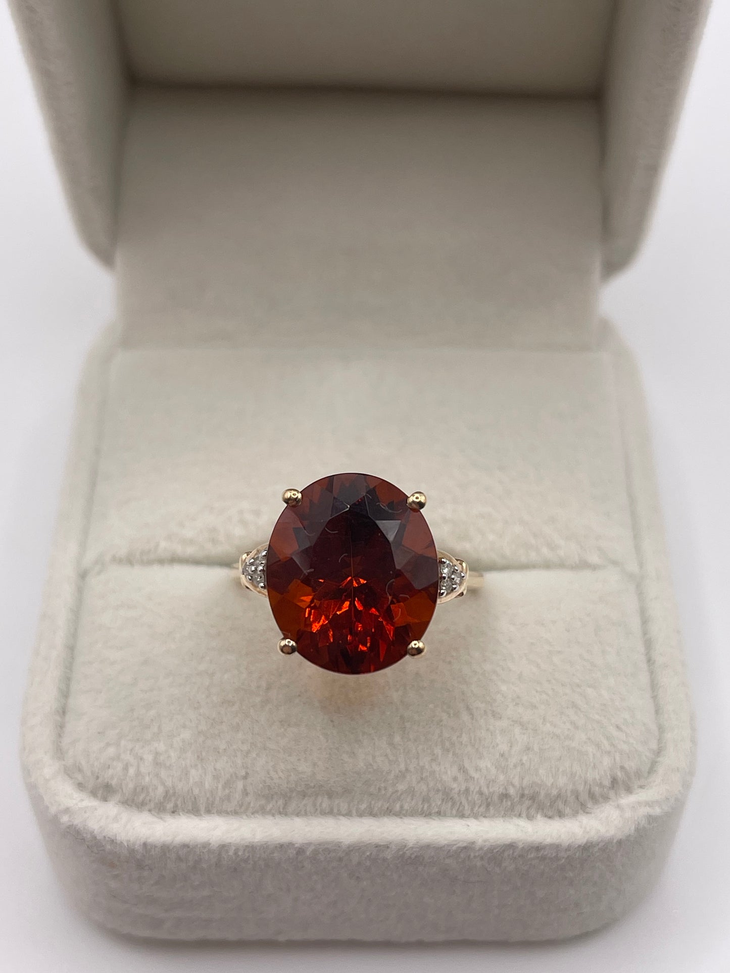 9ct gold citrine and diamond ring