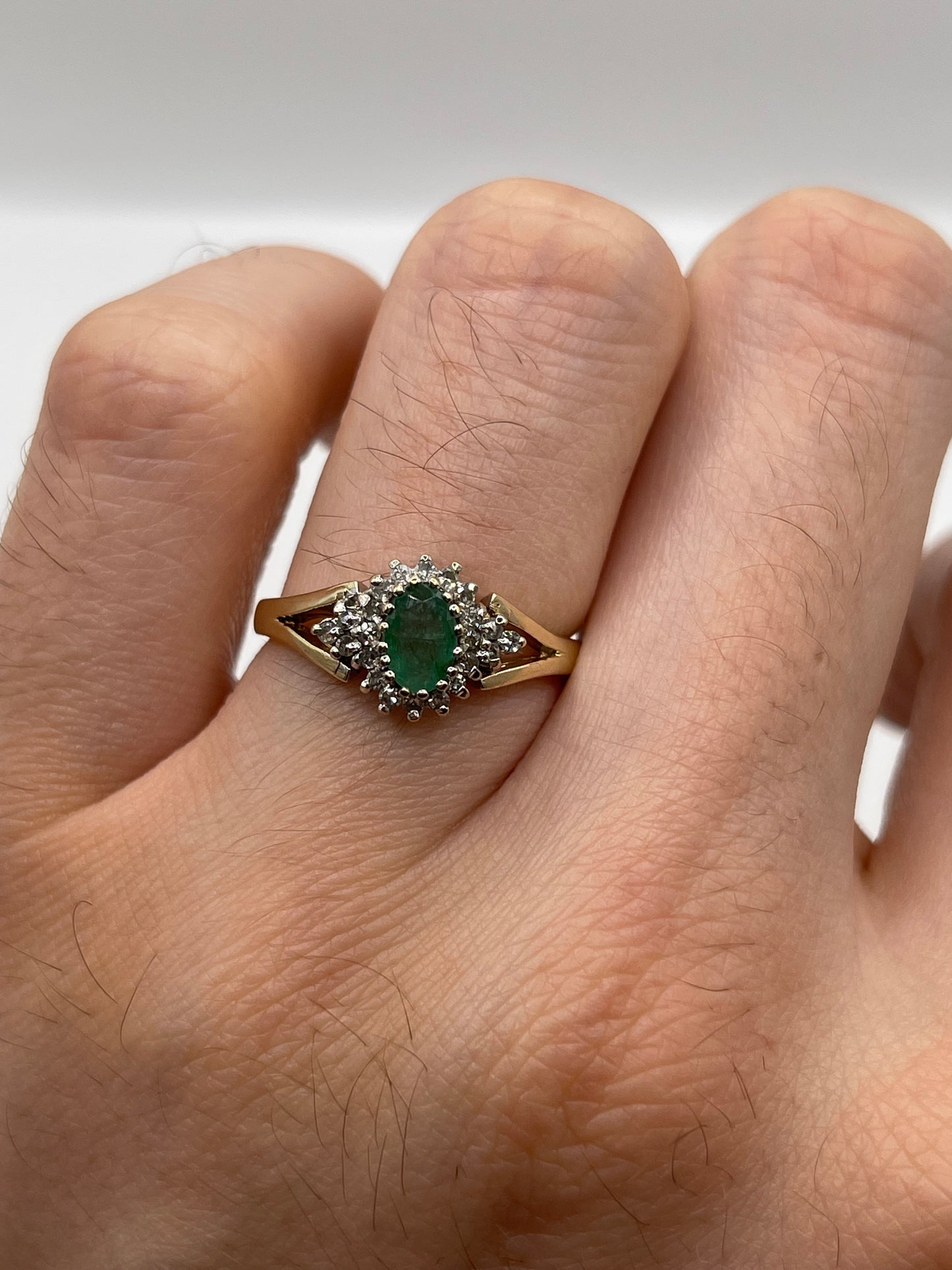 9ct gold emerald and diamond ring