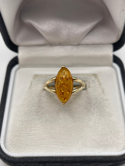 9ct gold amber ring