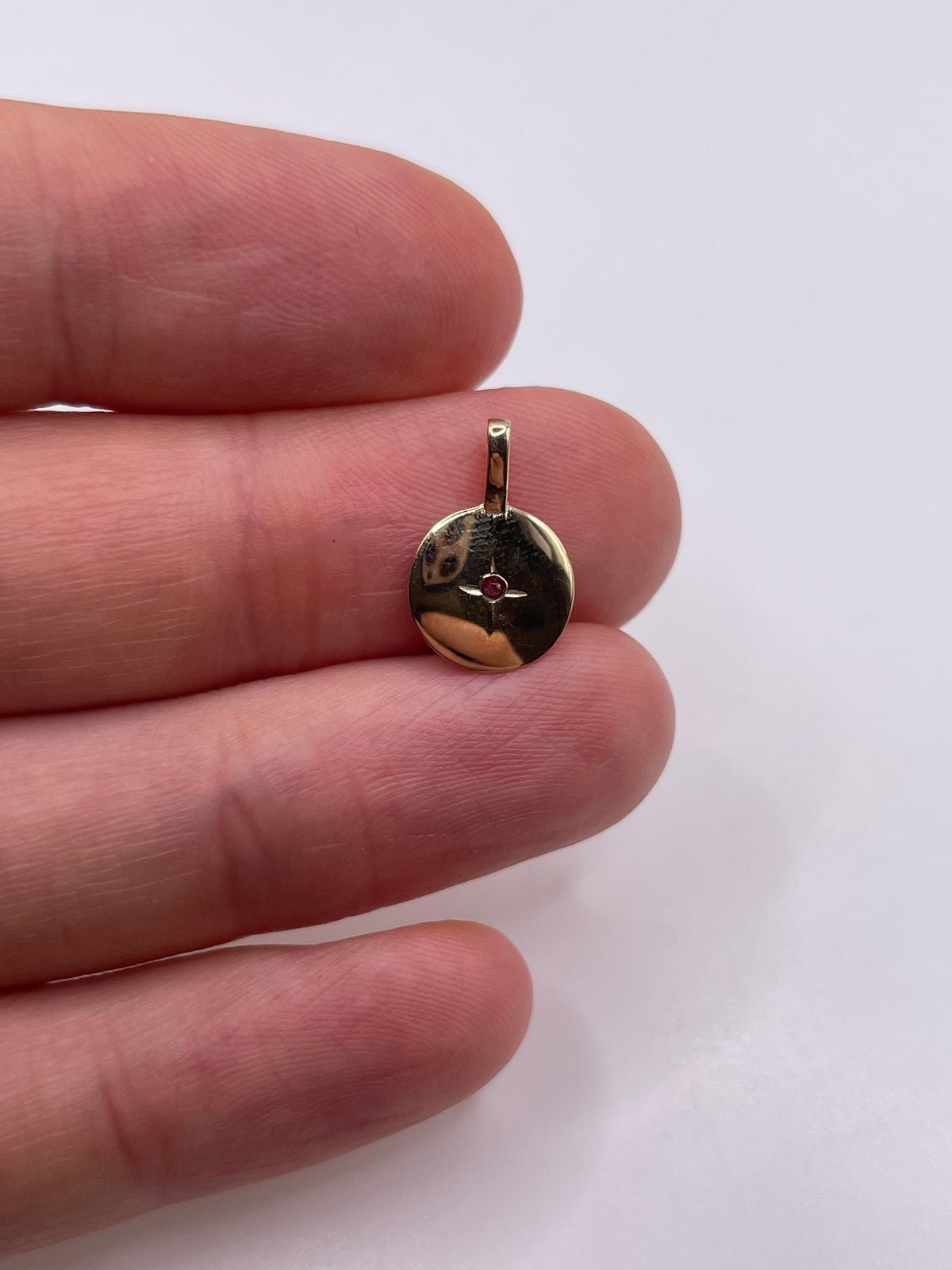9ct gold pink topaz pendant