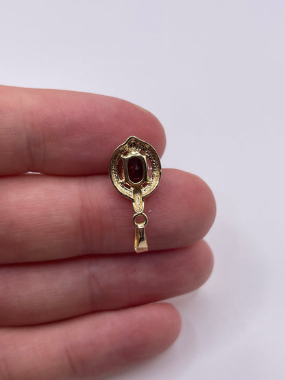 9ct gold garnet pendant