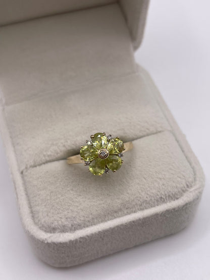 9ct gold sphene and diamond ring