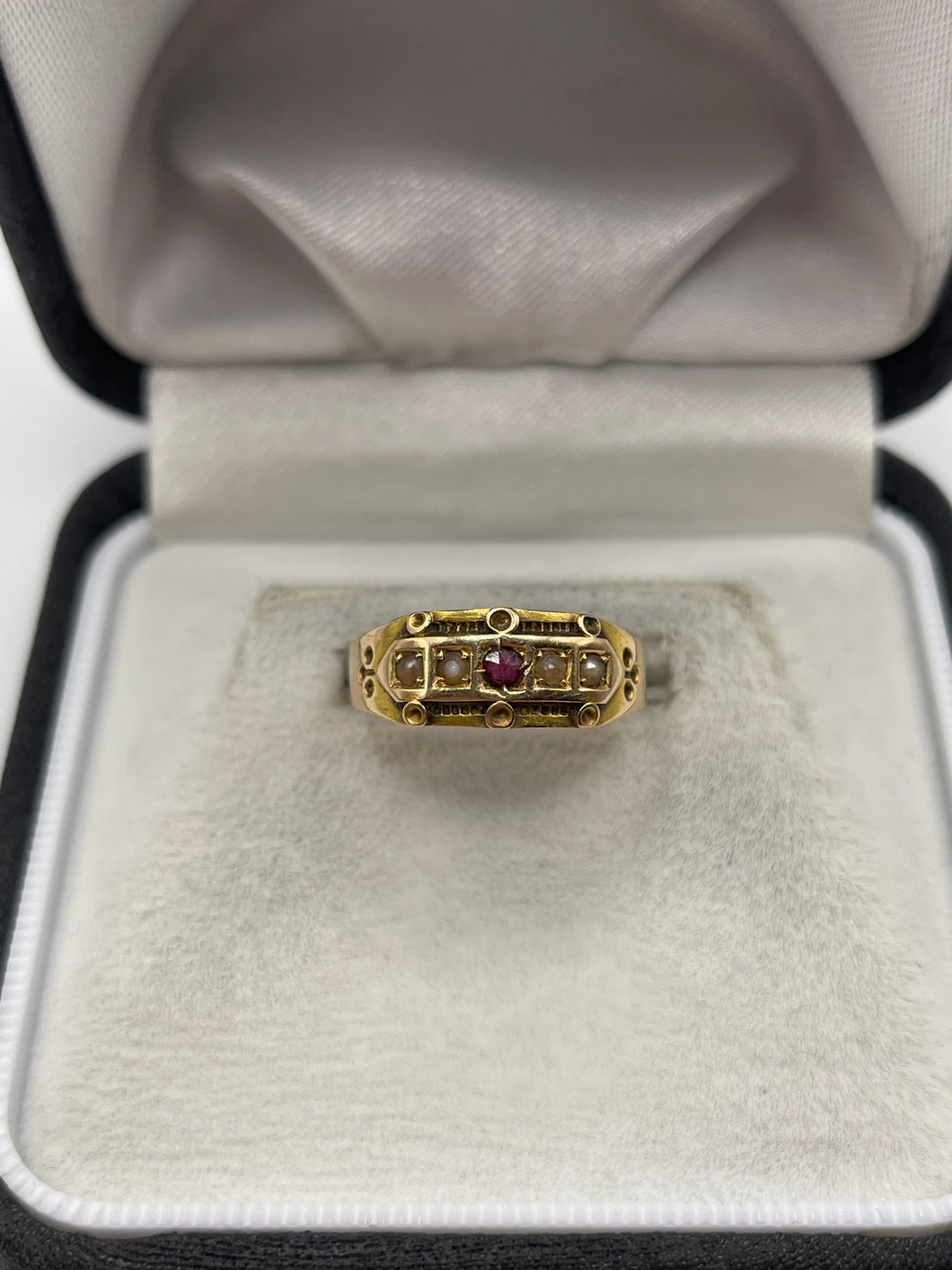Antique 15ct gold ruby and pearl ring
