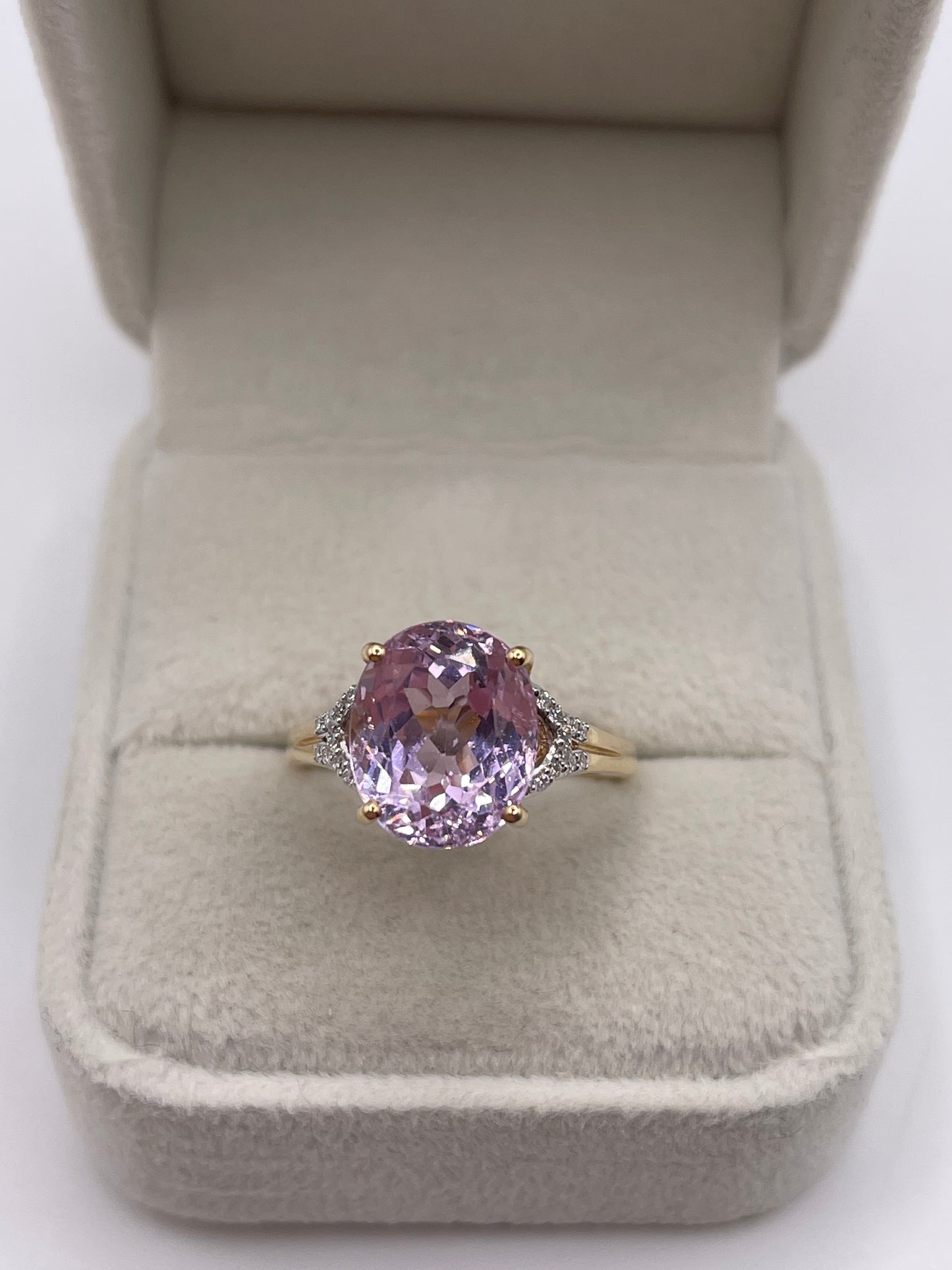 14ct gold kunzite and diamond ring