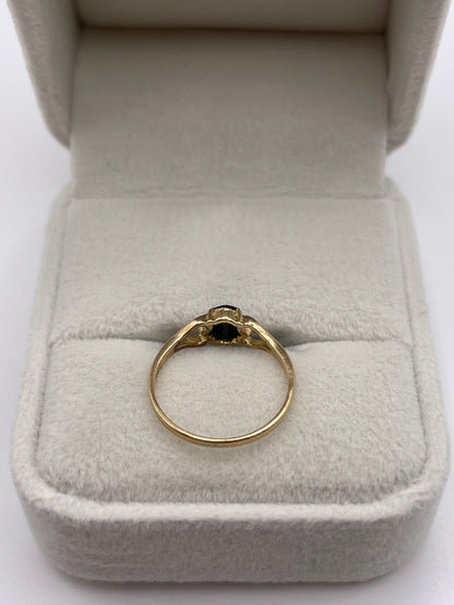 9ct gold sapphire ring
