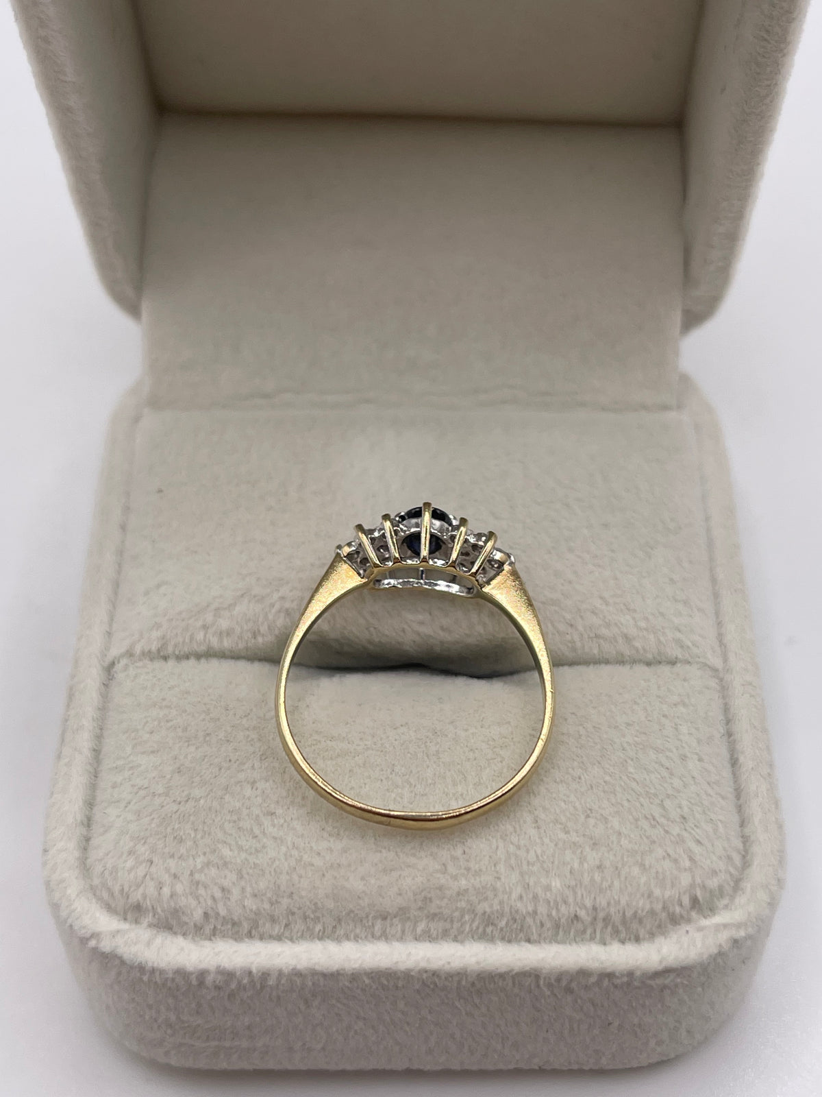 9ct gold sapphire and diamond ring