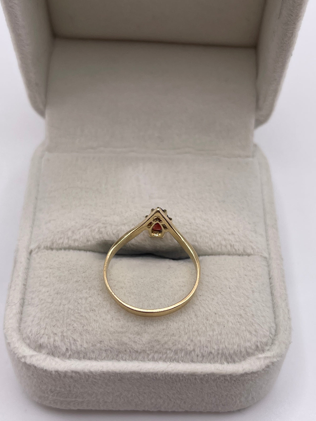 9ct gold garnet wishbone ring