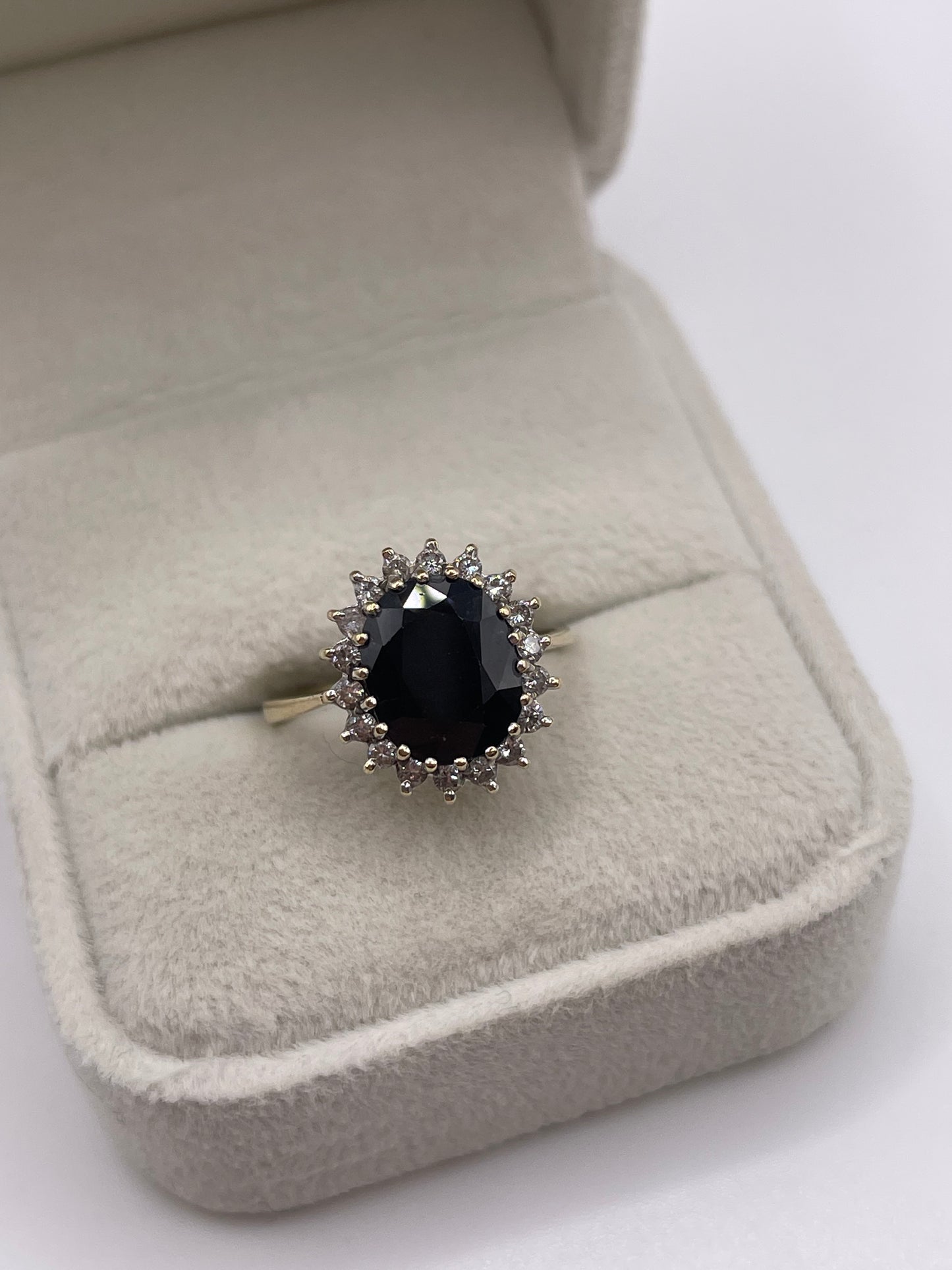 9ct gold sapphire and diamond ring