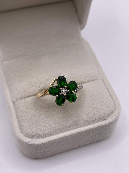9ct gold diopside and diamond ring