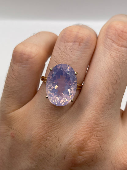 9ct gold quartz ring