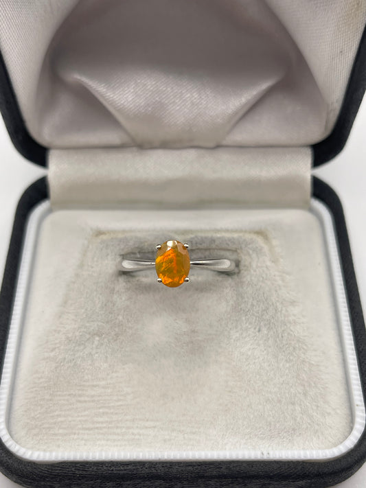 9ct white gold opal ring