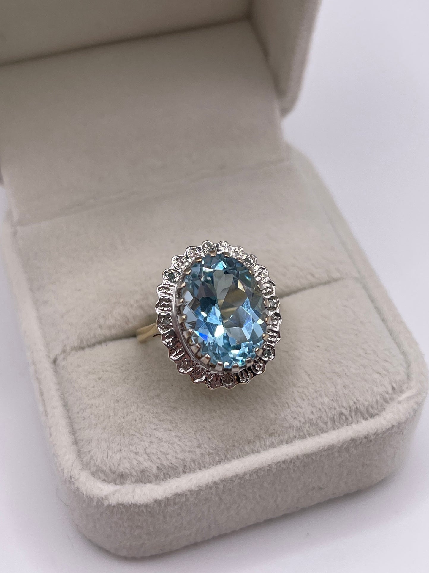 9ct gold topaz and diamond ring