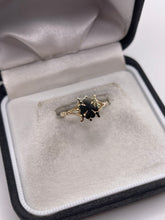 Load image into Gallery viewer, 9ct gold 4 leaf clover ring
