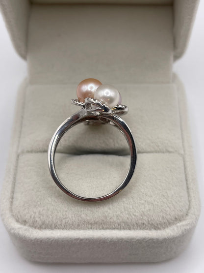 9ct white gold pearl and diamond ring