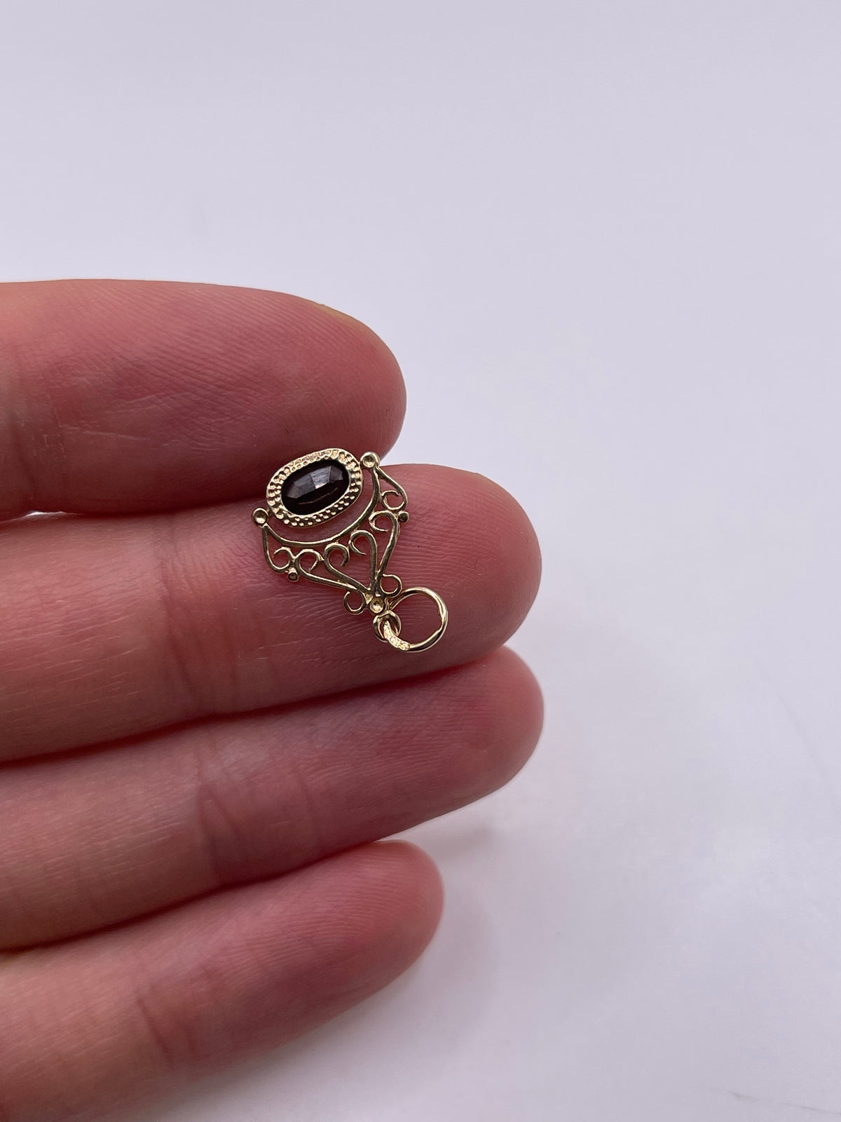 9ct gold garnet fob pendant
