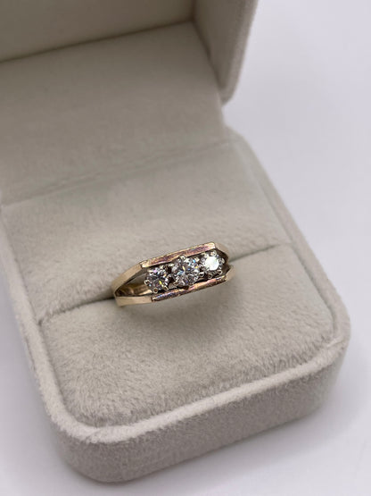 9ct gold diamond ring