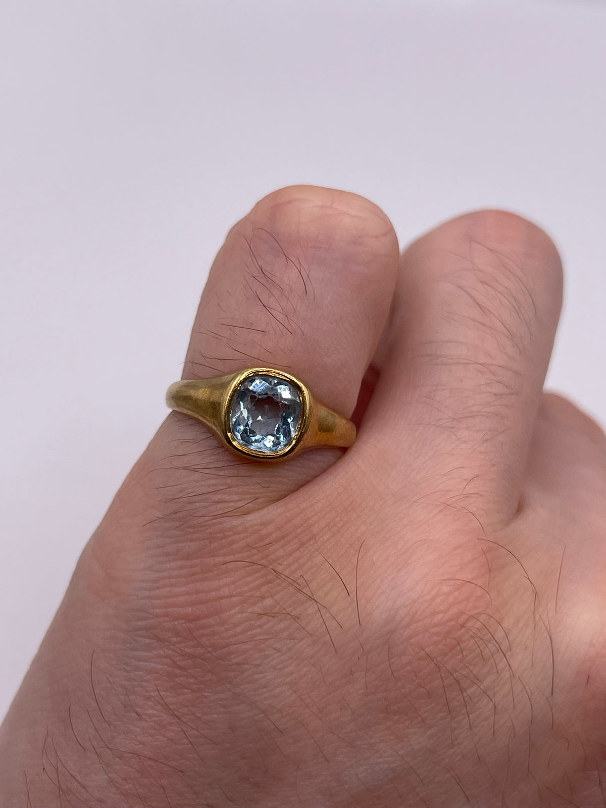 Antique 18ct gold aquamarine ring