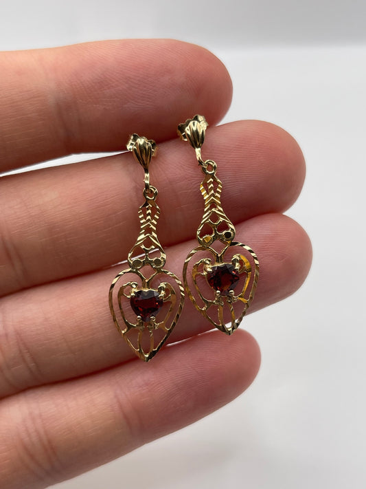 9ct gold garnet earrings