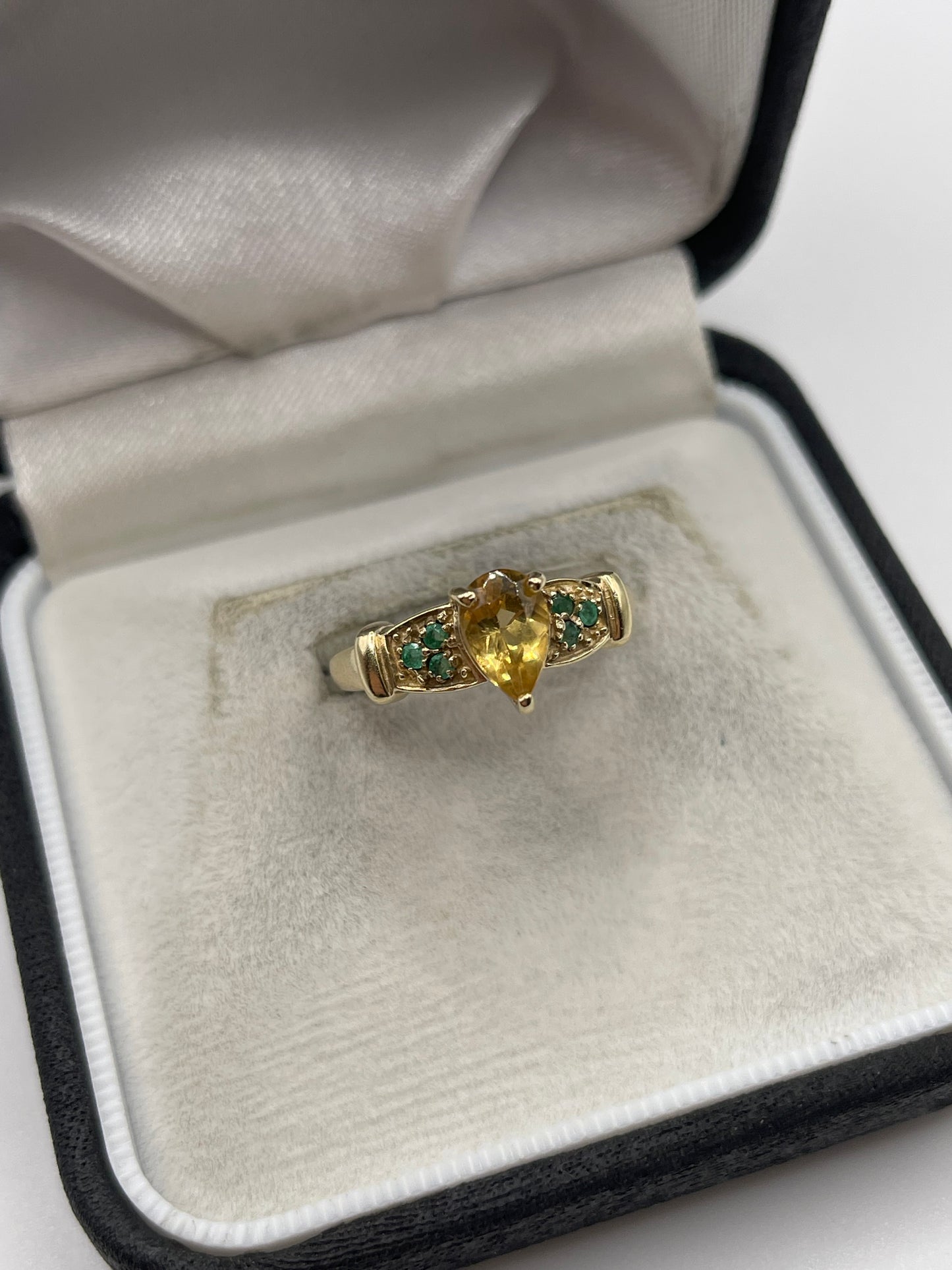 9ct gold citrine and emerald ring