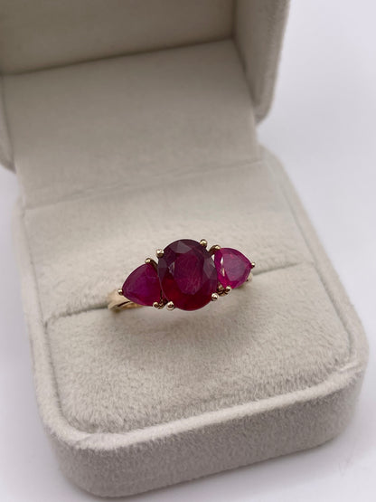 9ct gold ruby ring