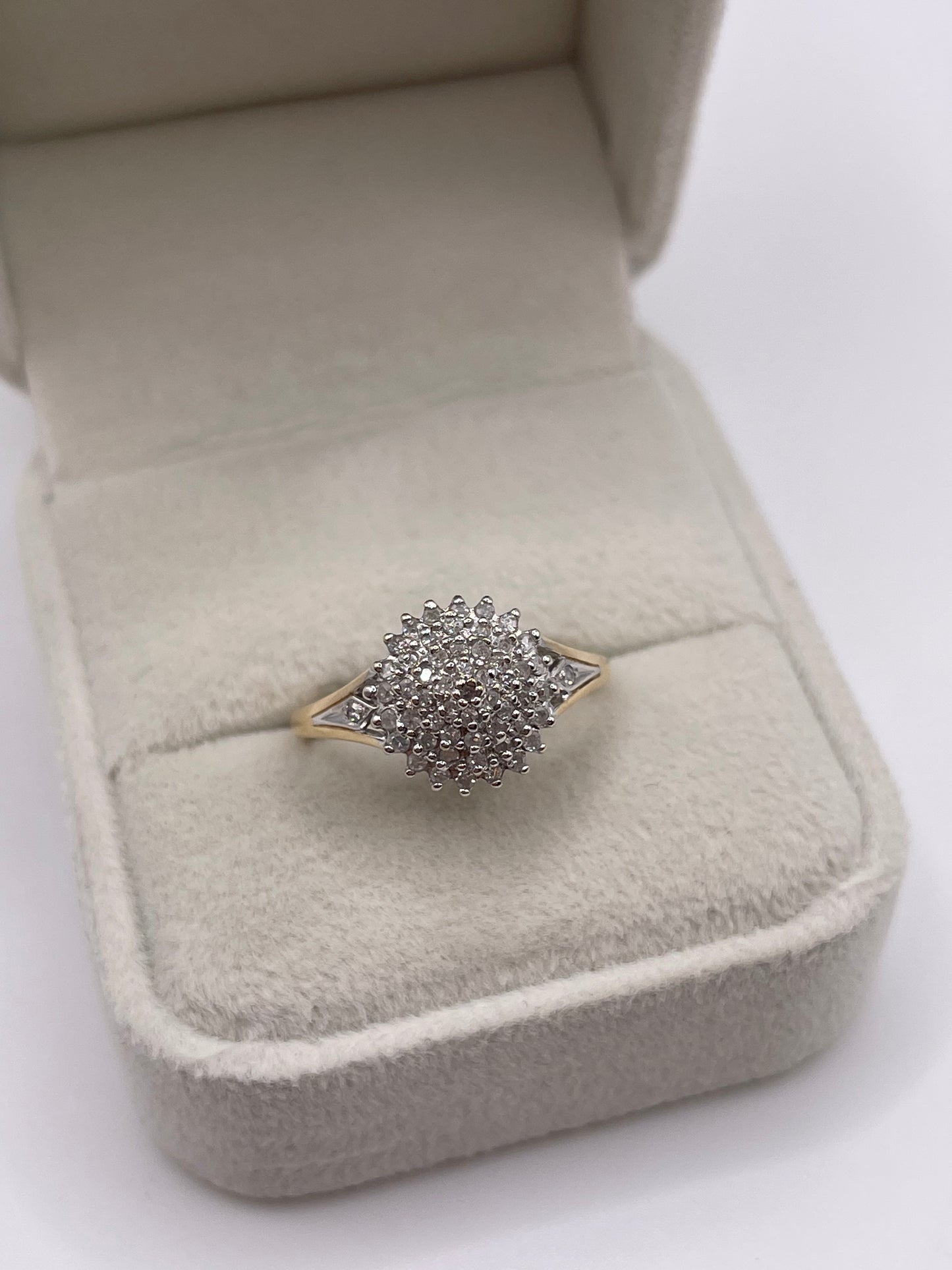 9ct gold diamond cluster ring