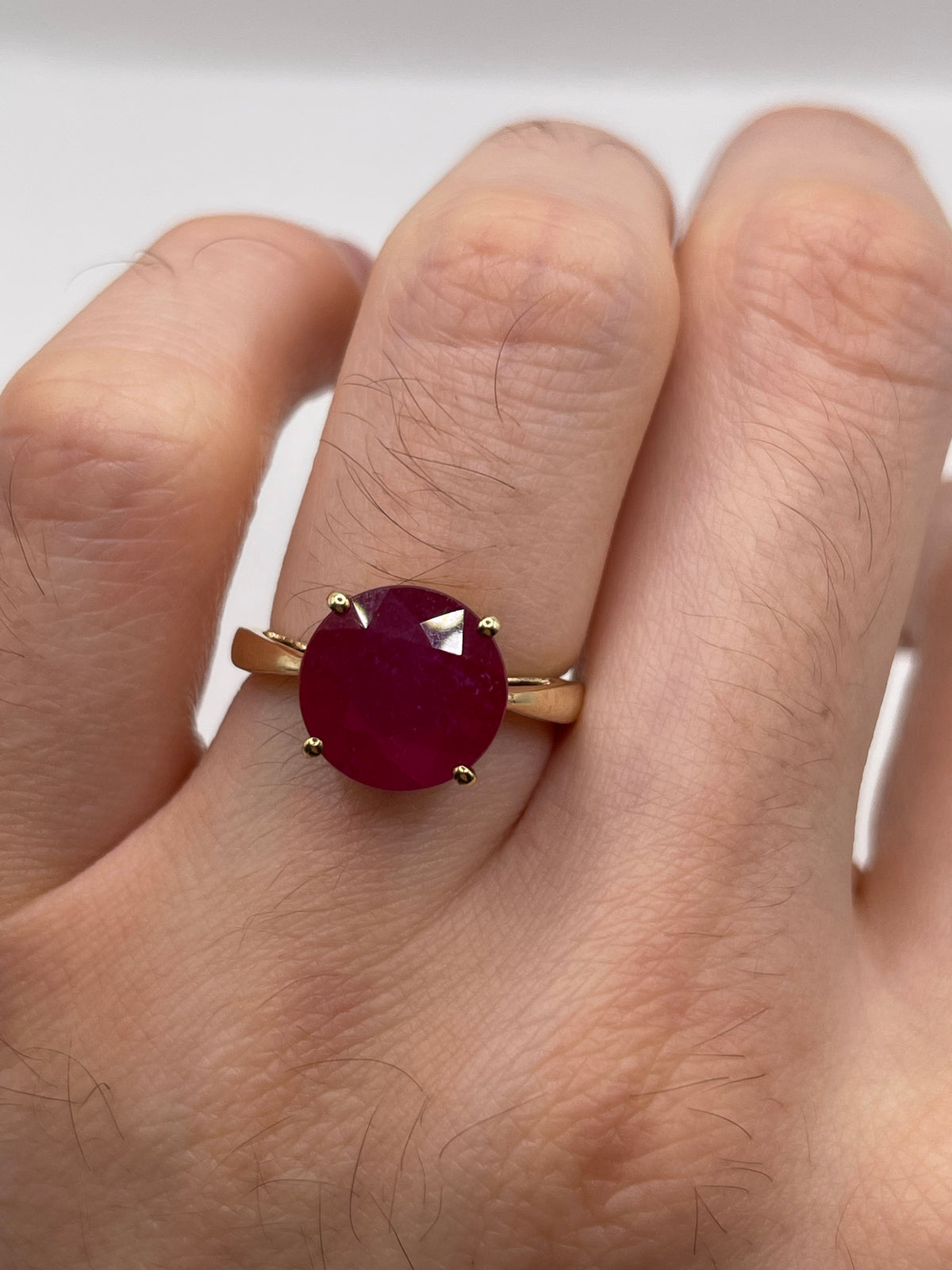 9ct gold ruby ring