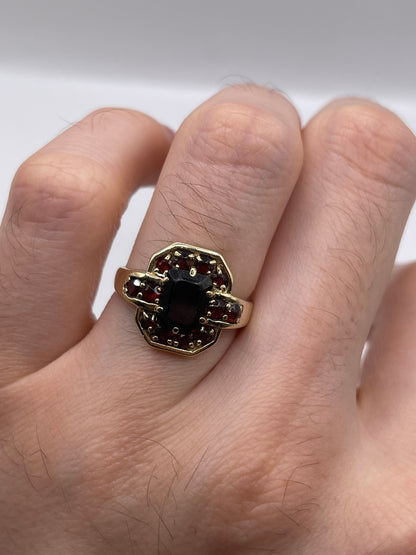 9ct gold garnet cluster ring