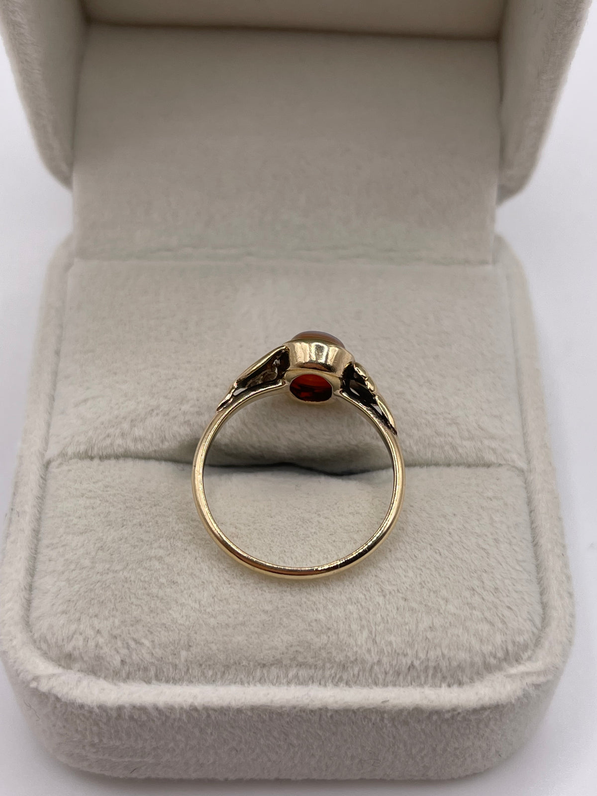 9ct gold sardonyx ring