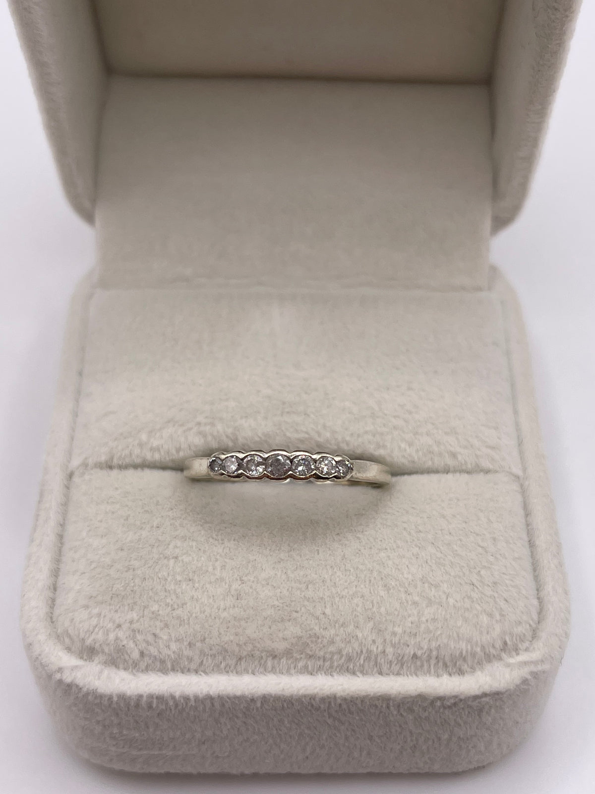 9ct white gold diamond ring