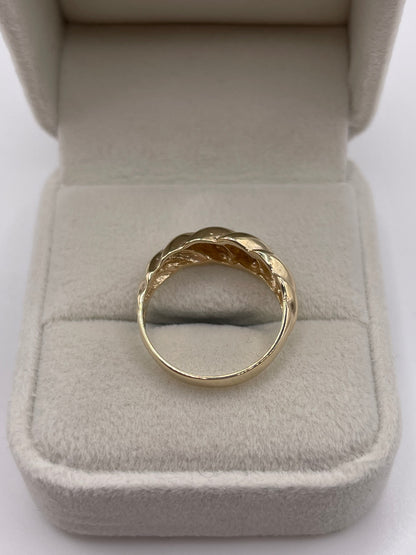 9ct gold croissant ring